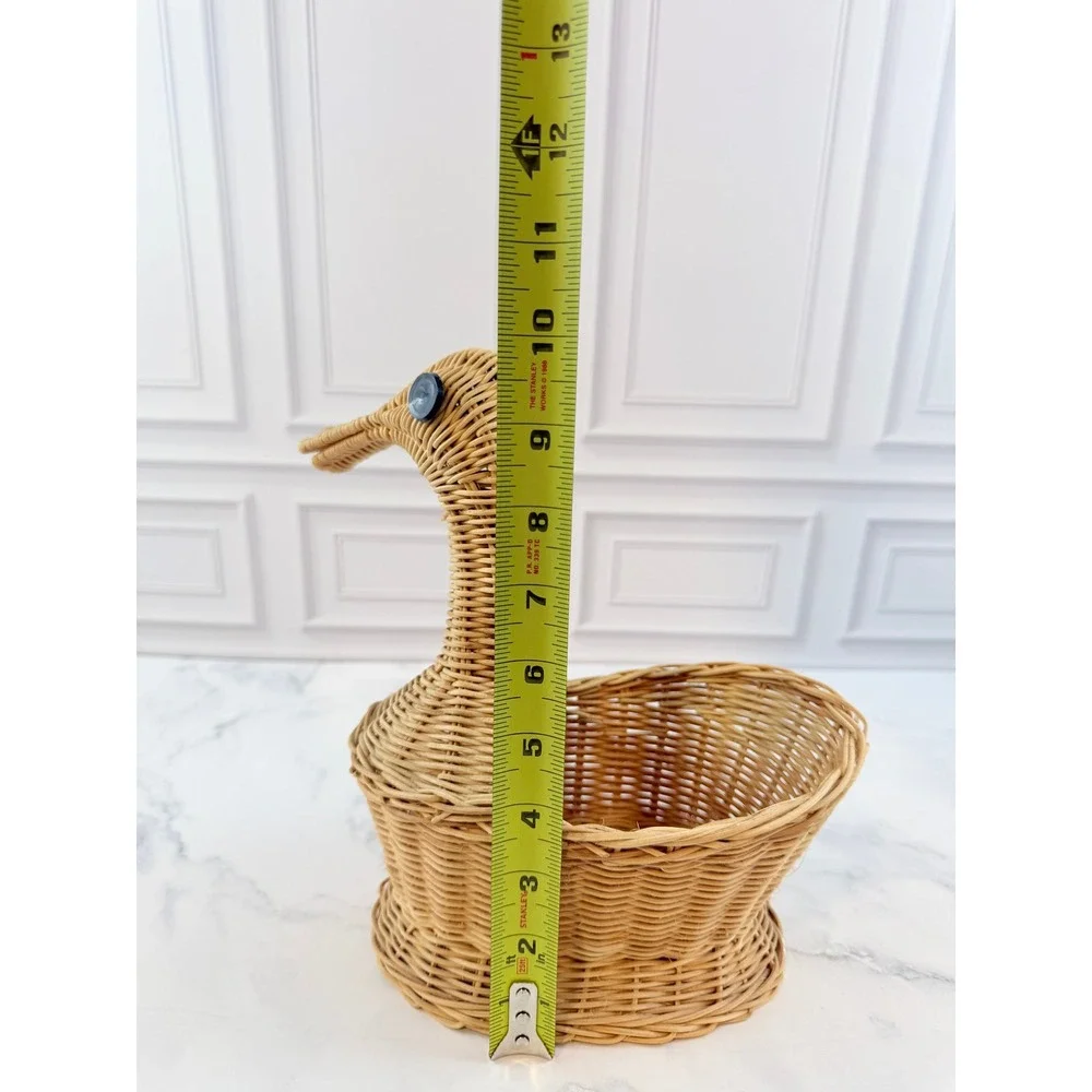Vintage Woven Wicker Reed Duck Basket 10x8x5
